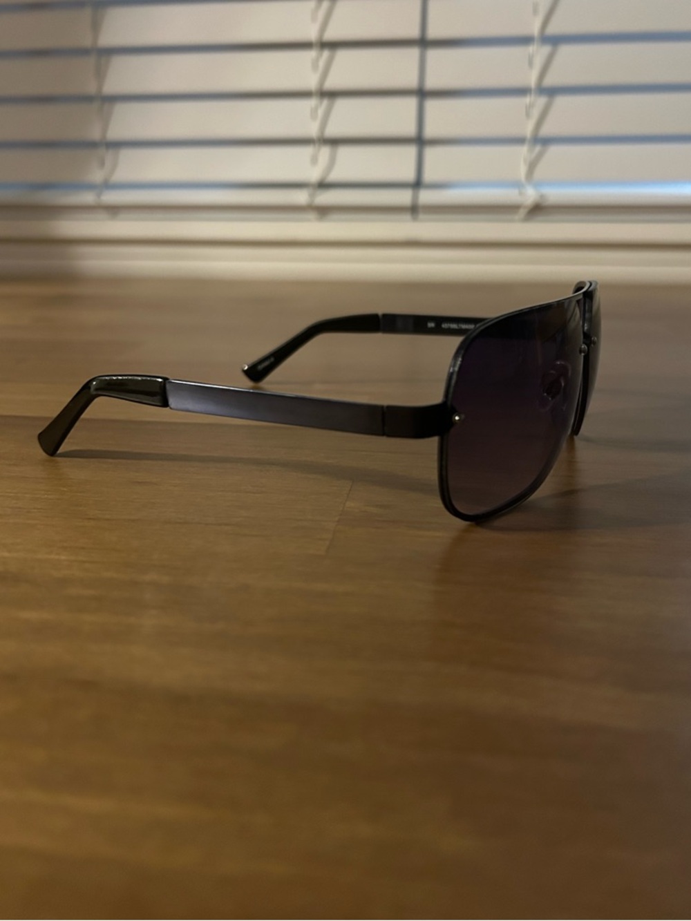 Women’s Black Aviator Sunglasses - Picture 2 of 2